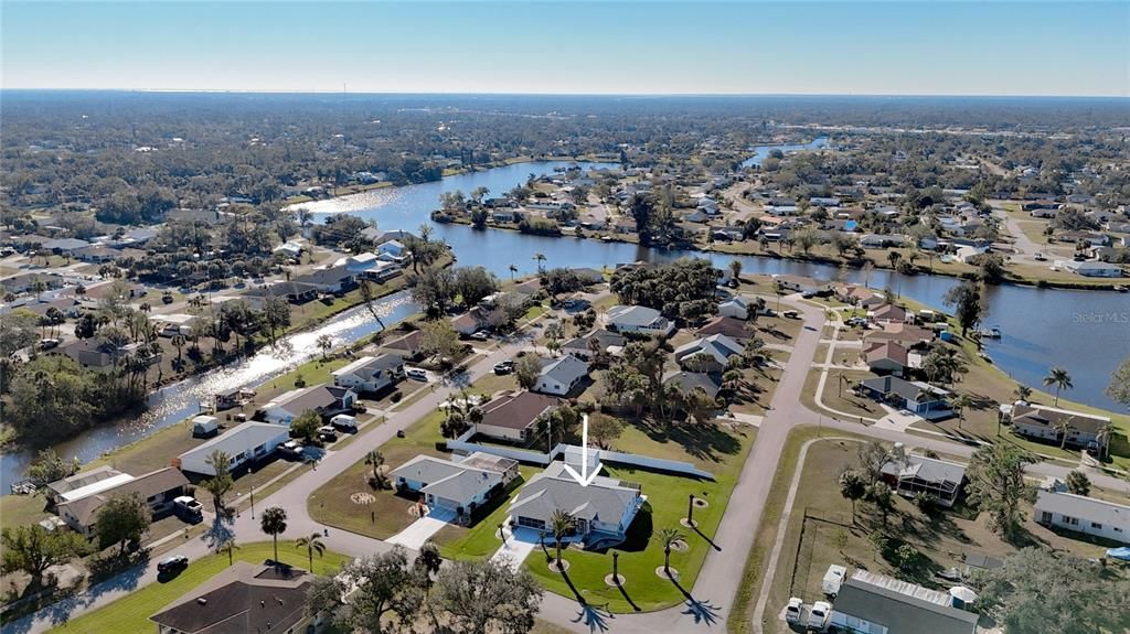 На продажу: $375,000 (3 спален, 2 ванн, 2044 Квадратных фут)