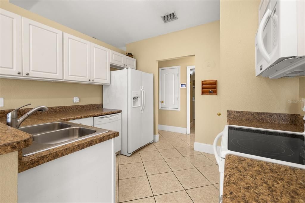 For Sale: $300,000 (4 beds, 2 baths, 2259 Square Feet)