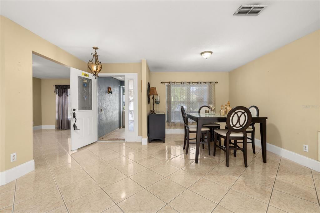 For Sale: $300,000 (4 beds, 2 baths, 2259 Square Feet)
