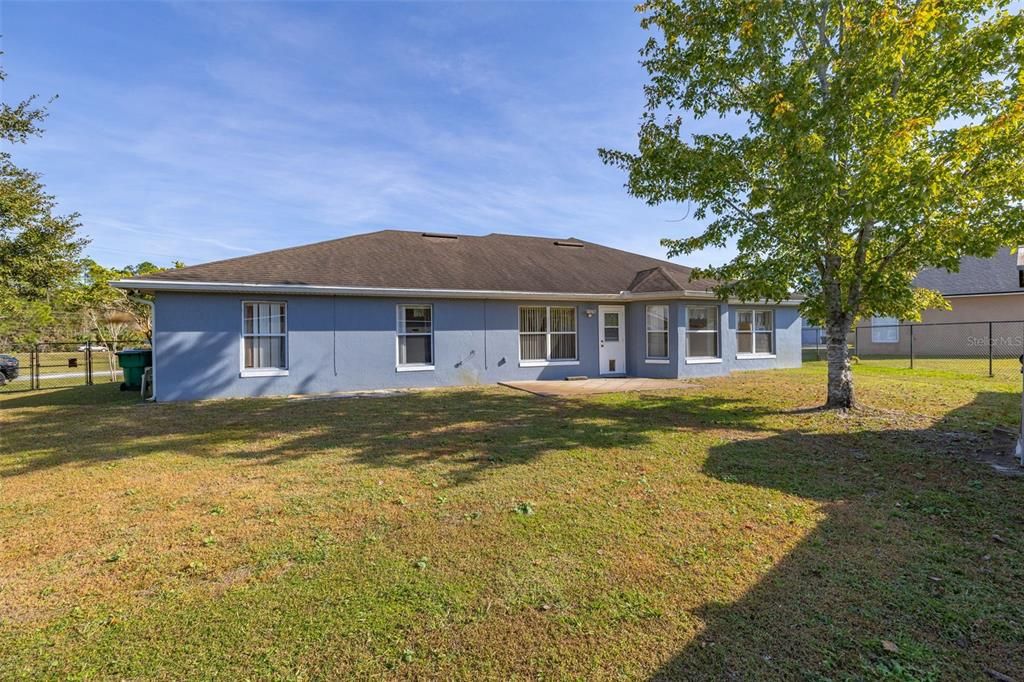 For Sale: $300,000 (4 beds, 2 baths, 2259 Square Feet)