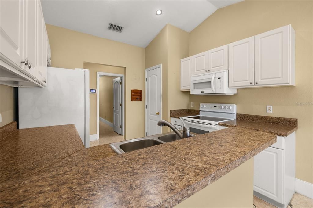 For Sale: $300,000 (4 beds, 2 baths, 2259 Square Feet)