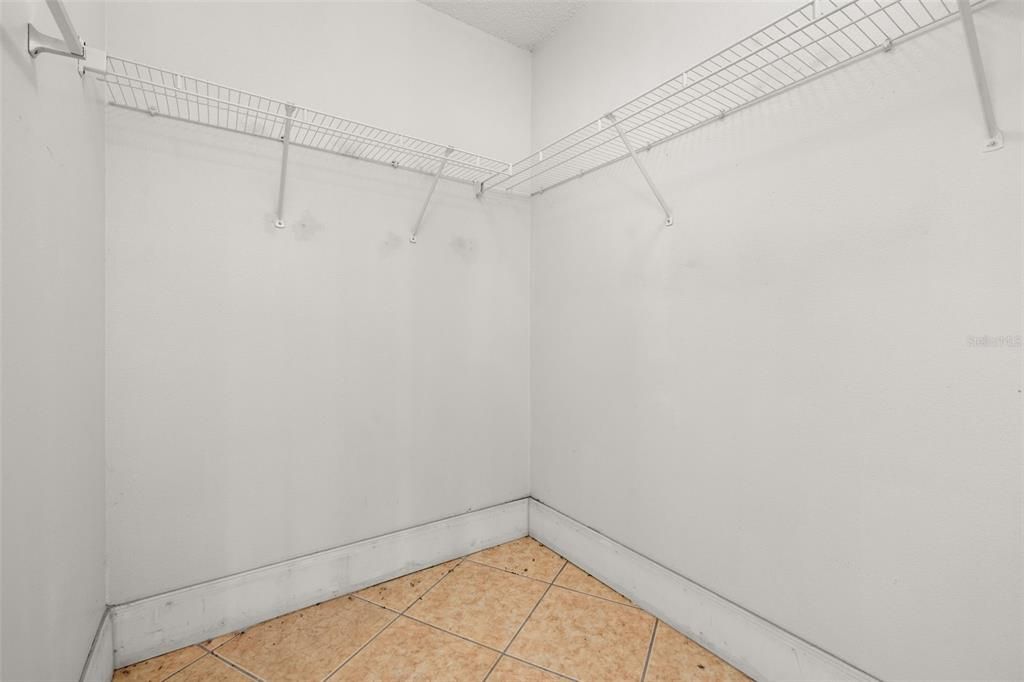 For Sale: $300,000 (4 beds, 2 baths, 2259 Square Feet)