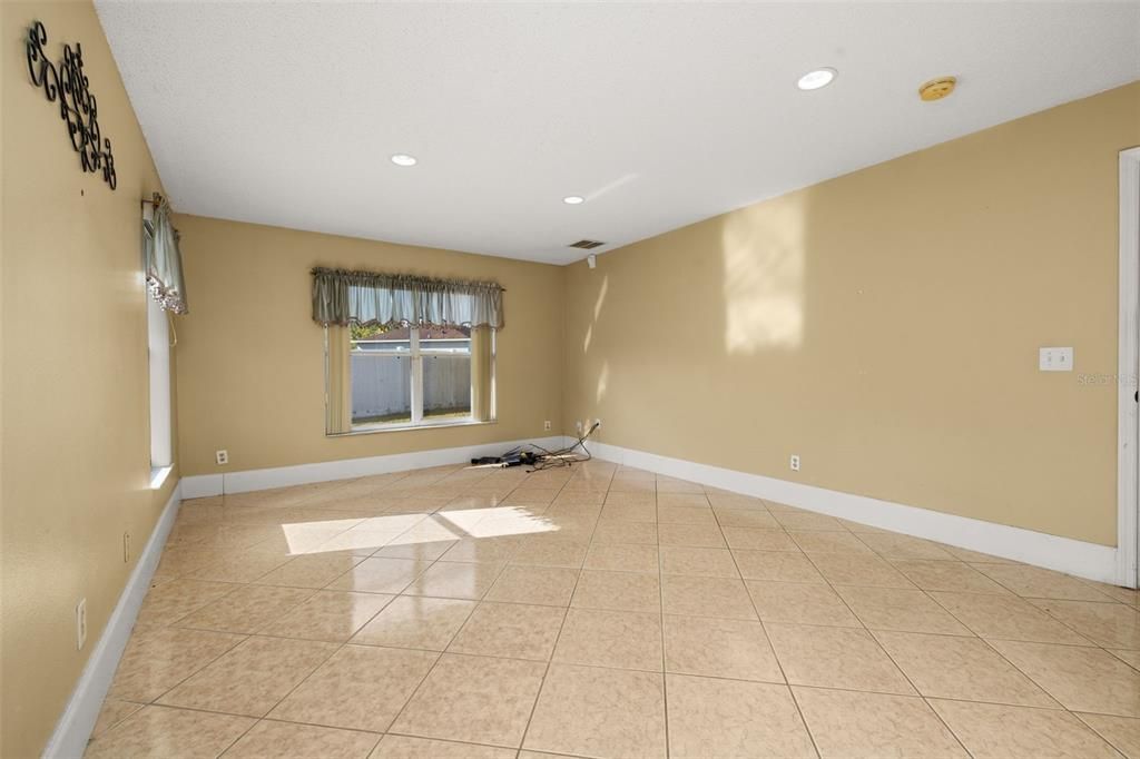 For Sale: $300,000 (4 beds, 2 baths, 2259 Square Feet)