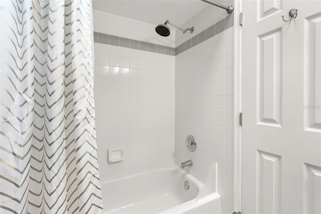 For Sale: $489,000 (3 beds, 3 baths, 1585 Square Feet)