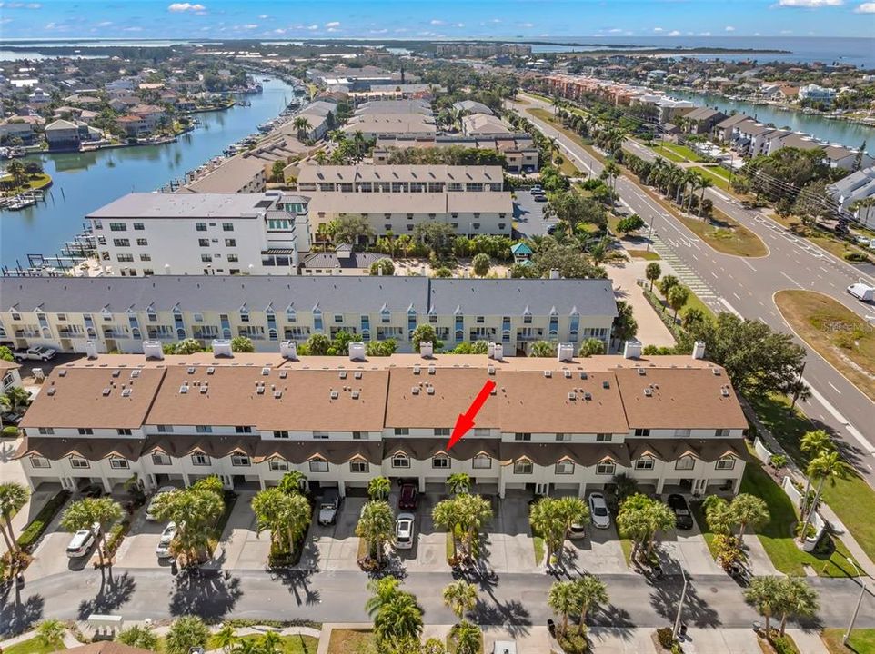 For Sale: $489,000 (3 beds, 3 baths, 1585 Square Feet)