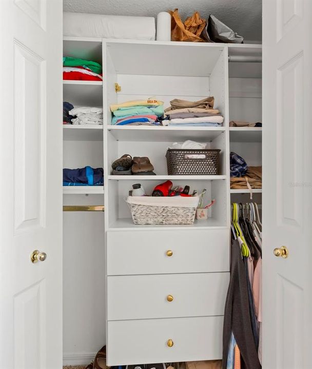 For Sale: $489,000 (3 beds, 3 baths, 1585 Square Feet)