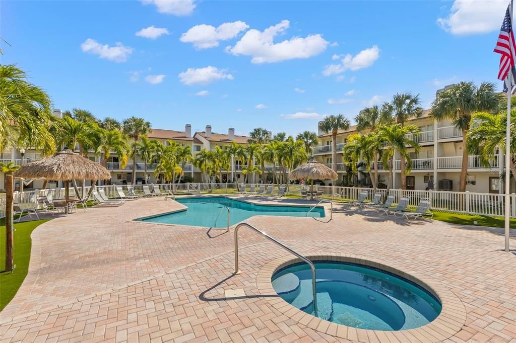 For Sale: $489,000 (3 beds, 3 baths, 1585 Square Feet)