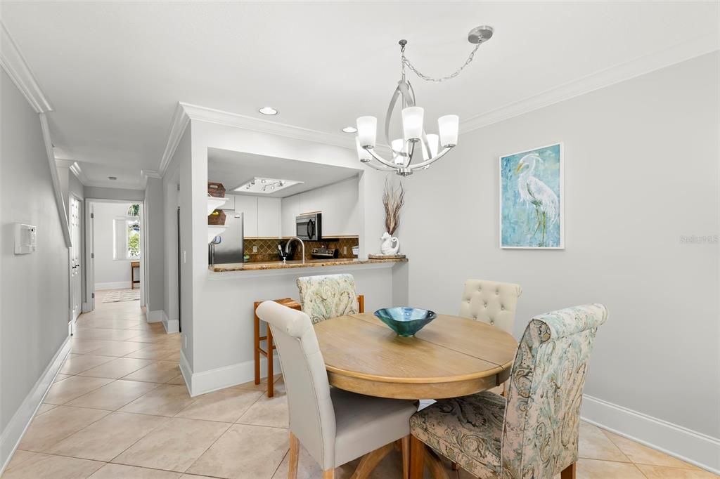 For Sale: $489,000 (3 beds, 3 baths, 1585 Square Feet)