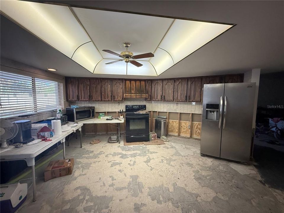 For Sale: $449,900 (4 beds, 3 baths, 3051 Square Feet)