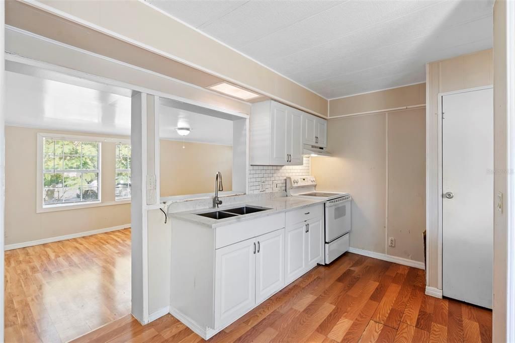 Active With Contract: $185,000 (4 beds, 2 baths, 1560 Square Feet)