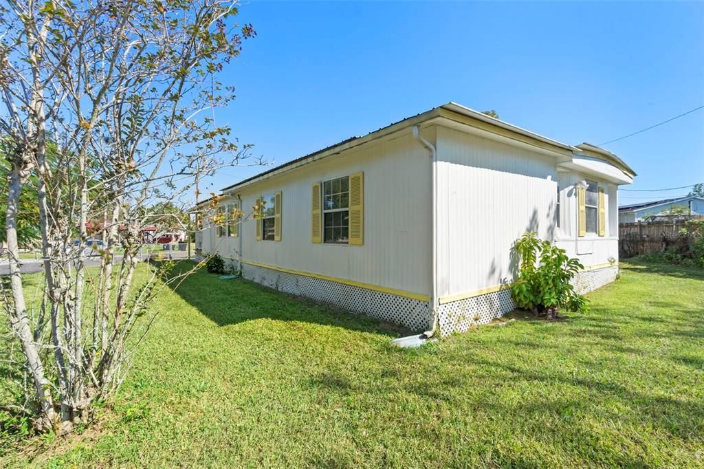 Active With Contract: $185,000 (4 beds, 2 baths, 1560 Square Feet)