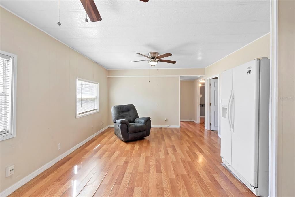 Active With Contract: $185,000 (4 beds, 2 baths, 1560 Square Feet)