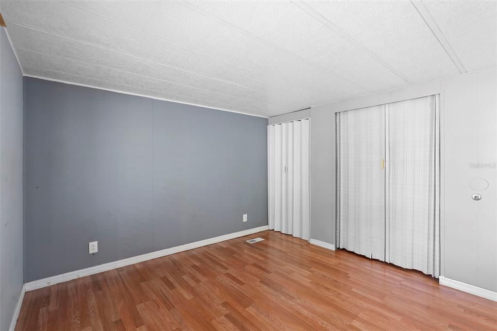 Active With Contract: $185,000 (4 beds, 2 baths, 1560 Square Feet)