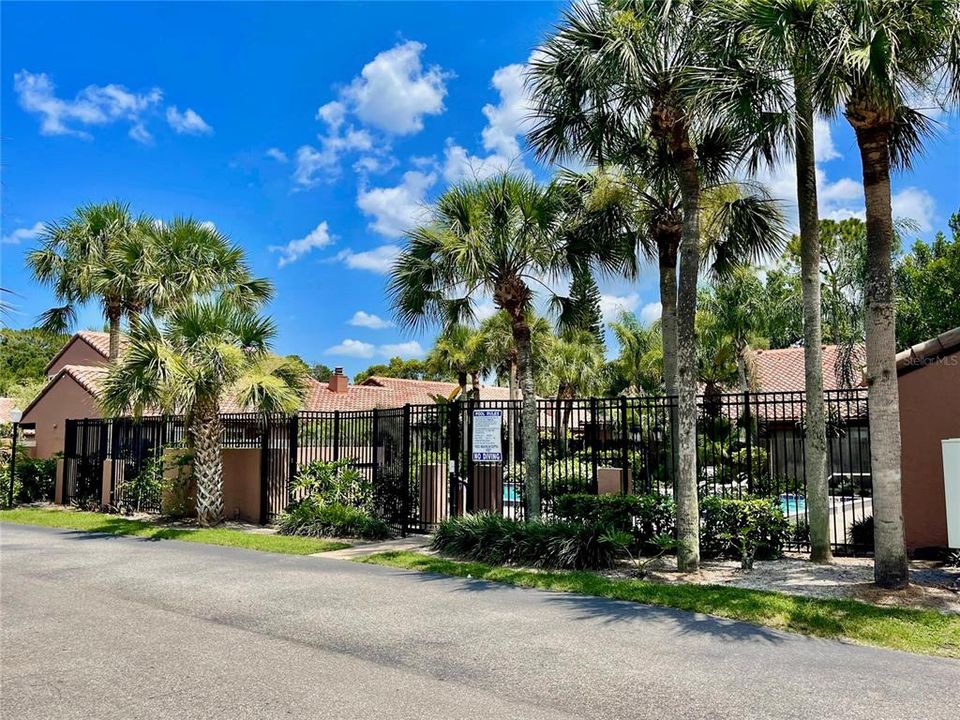 待售: $225,000 (2 贝兹, 2 浴室, 1120 平方英尺)