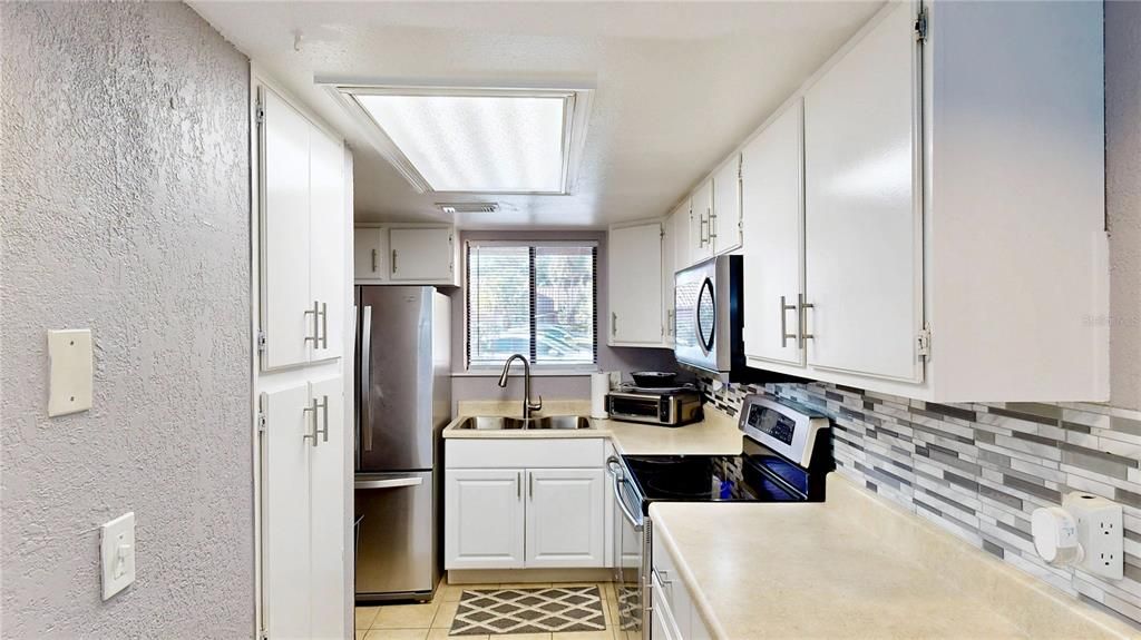 待售: $225,000 (2 贝兹, 2 浴室, 1120 平方英尺)