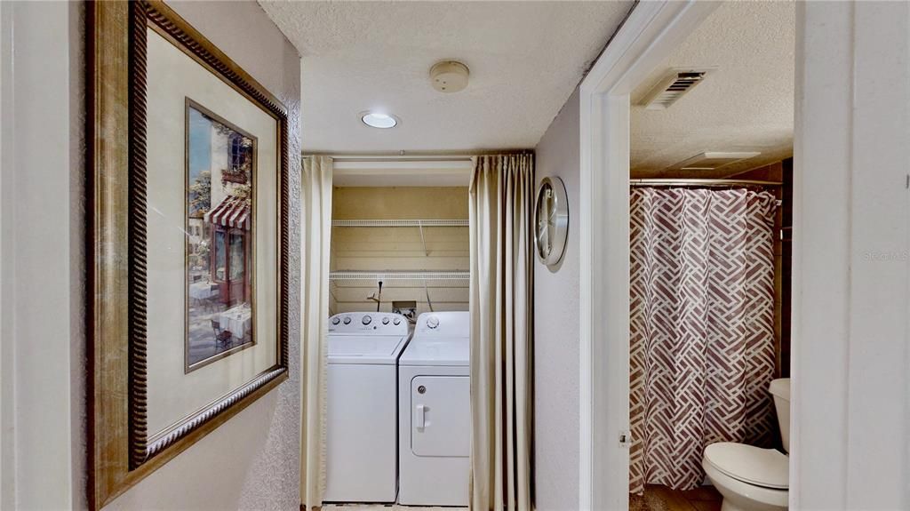 待售: $225,000 (2 贝兹, 2 浴室, 1120 平方英尺)