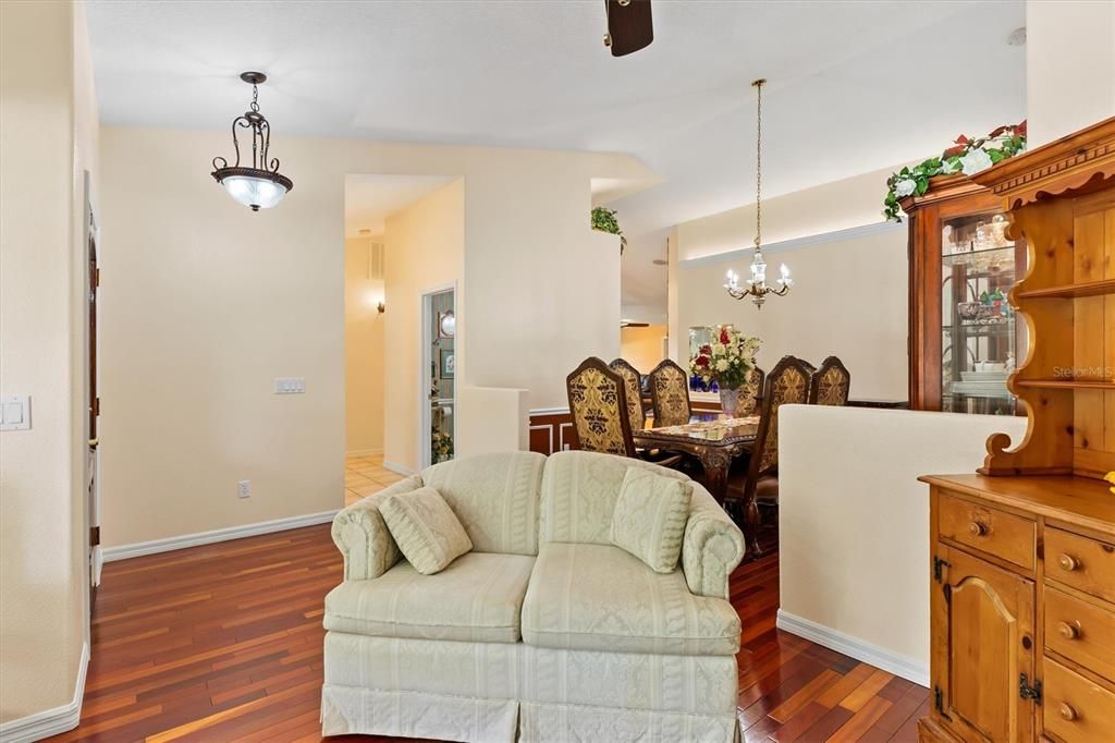 En Venta: $1,431,000 (4 camas, 4 baños, 2781 Pies cuadrados)