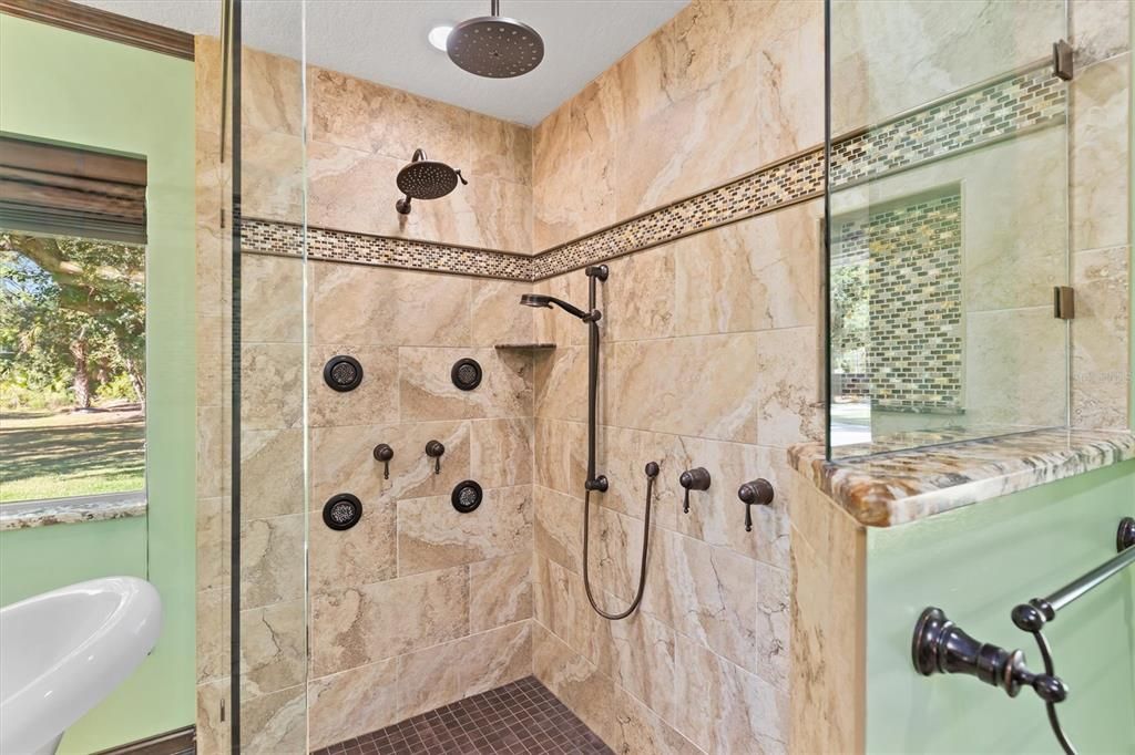 En Venta: $1,431,000 (4 camas, 4 baños, 2781 Pies cuadrados)