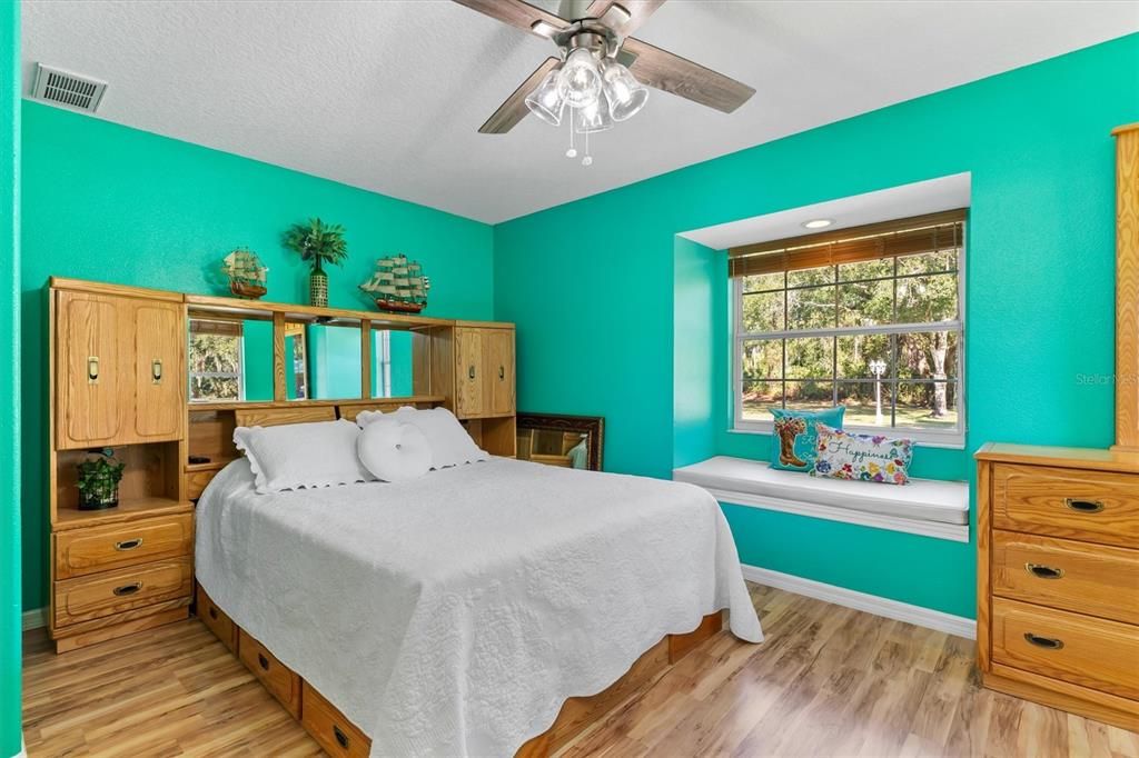 En Venta: $1,431,000 (4 camas, 4 baños, 2781 Pies cuadrados)