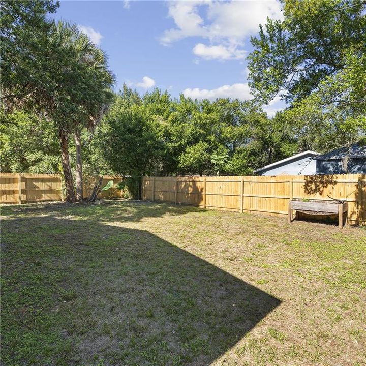 出租: $2,500 (4 贝兹, 2 浴室, 1577 平方英尺)