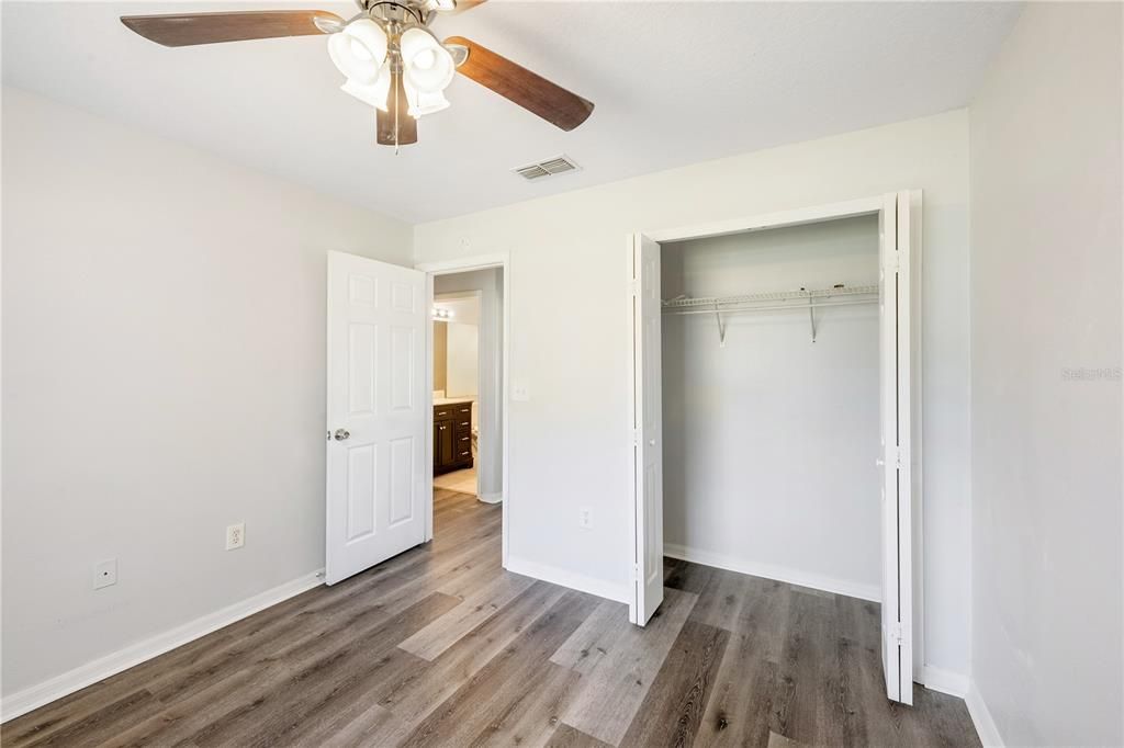 For Sale: $355,000 (3 beds, 2 baths, 1519 Square Feet)