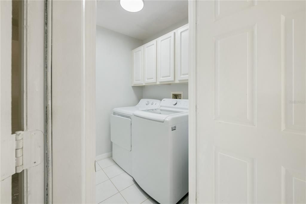 For Sale: $355,000 (3 beds, 2 baths, 1519 Square Feet)