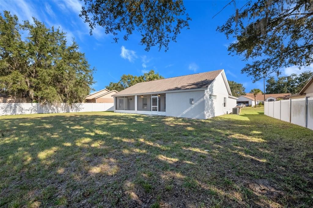 For Sale: $355,000 (3 beds, 2 baths, 1519 Square Feet)
