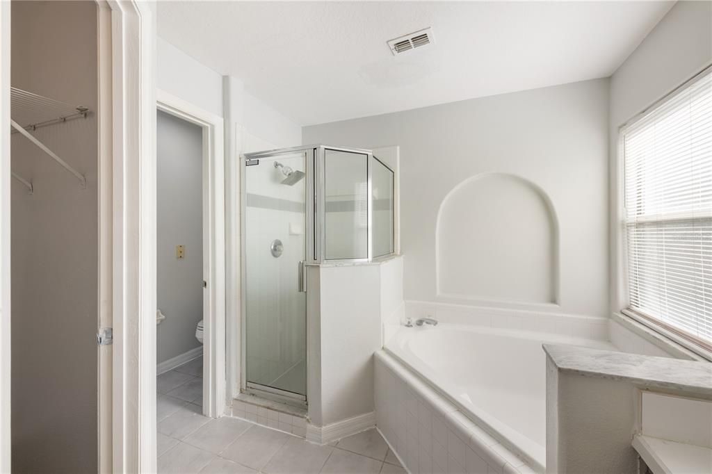 For Sale: $355,000 (3 beds, 2 baths, 1519 Square Feet)