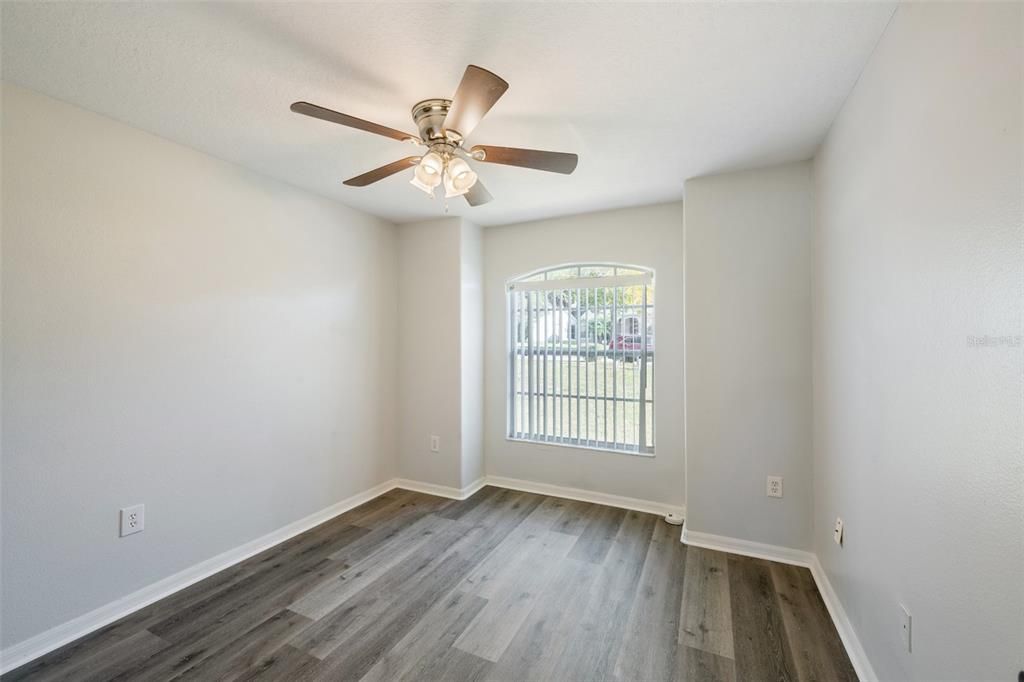 For Sale: $355,000 (3 beds, 2 baths, 1519 Square Feet)