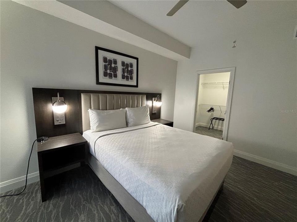 For Sale: $205,000 (2 beds, 2 baths, 1375 Square Feet)