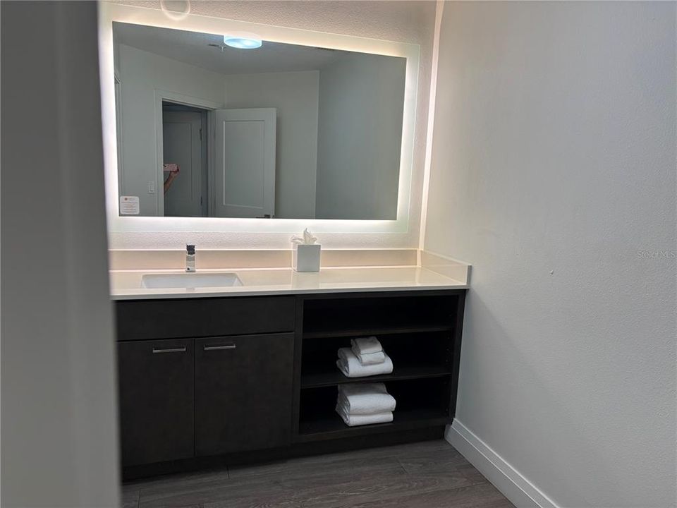 For Sale: $205,000 (2 beds, 2 baths, 1375 Square Feet)