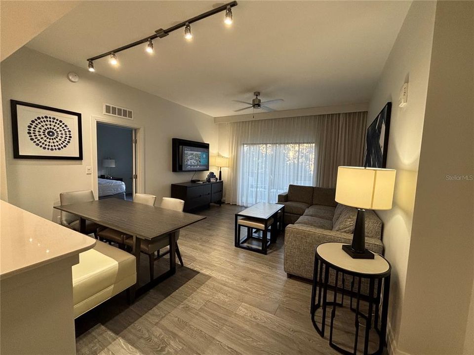 For Sale: $205,000 (2 beds, 2 baths, 1375 Square Feet)