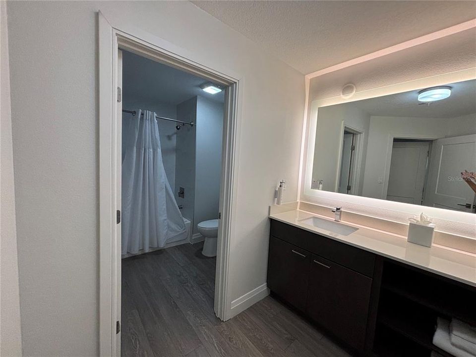 For Sale: $205,000 (2 beds, 2 baths, 1375 Square Feet)