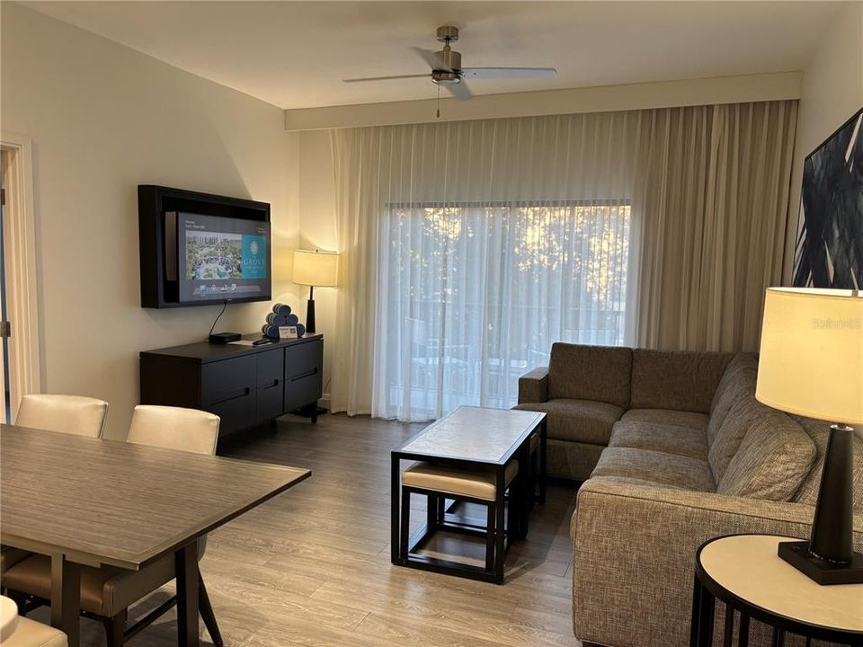 For Sale: $205,000 (2 beds, 2 baths, 1375 Square Feet)