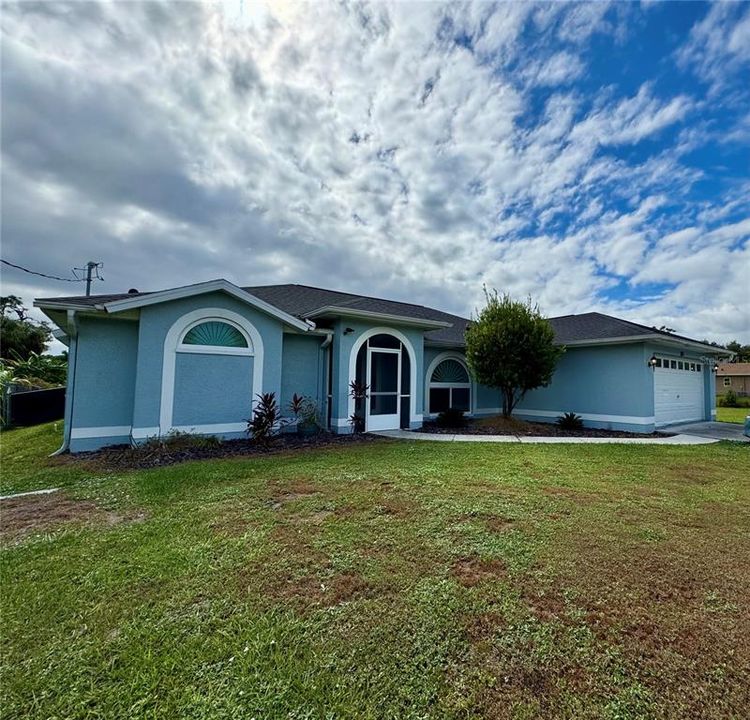 Vendido Recientemente: $310,000 (3 camas, 2 baños, 1704 Pies cuadrados)