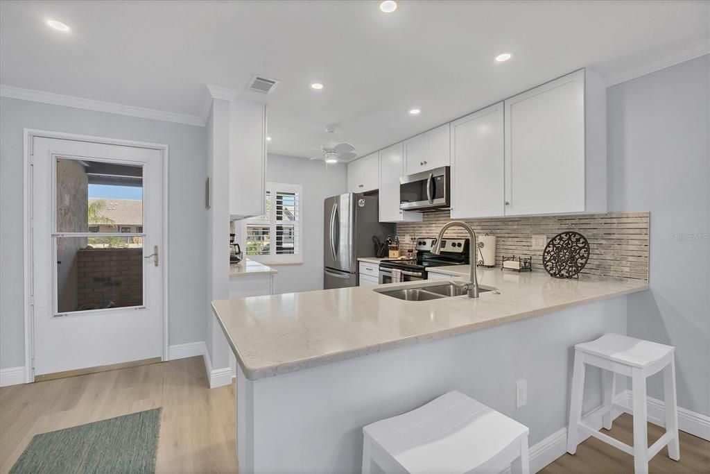 For Sale: $275,000 (2 beds, 2 baths, 1155 Square Feet)