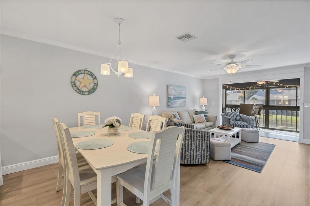 For Sale: $275,000 (2 beds, 2 baths, 1155 Square Feet)