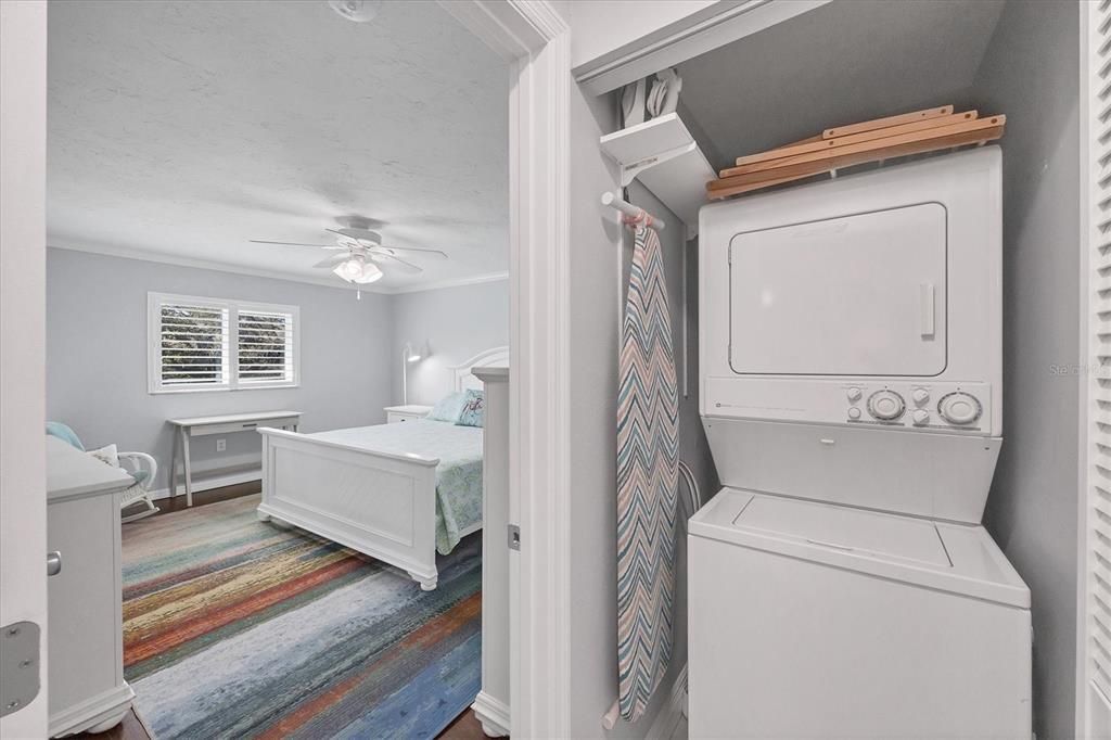 For Sale: $275,000 (2 beds, 2 baths, 1155 Square Feet)