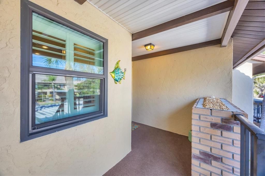 For Sale: $275,000 (2 beds, 2 baths, 1155 Square Feet)