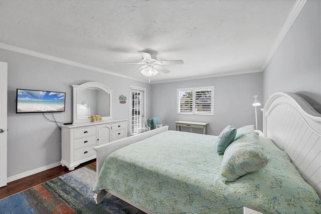 For Sale: $275,000 (2 beds, 2 baths, 1155 Square Feet)