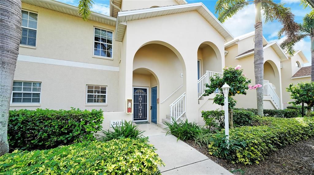 待售: $289,000 (2 贝兹, 2 浴室, 1068 平方英尺)