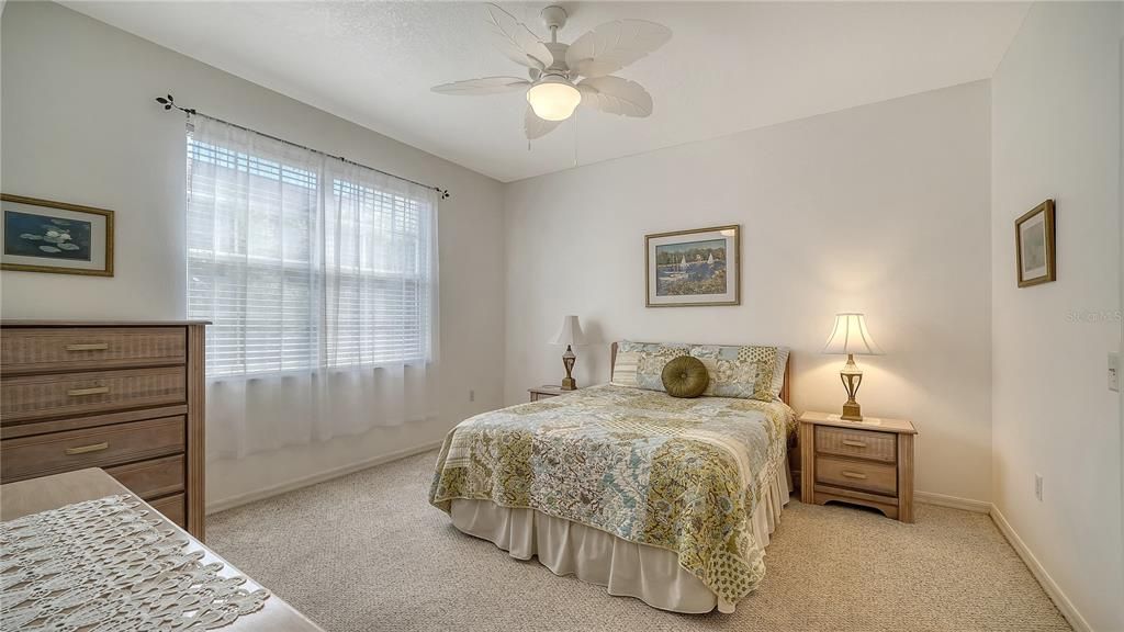 待售: $289,000 (2 贝兹, 2 浴室, 1068 平方英尺)