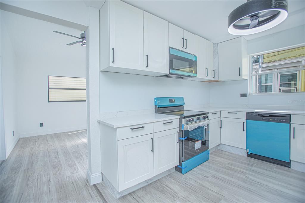 На продажу: $439,000 (5 спален, 3 ванн, 1752 Квадратных фут)