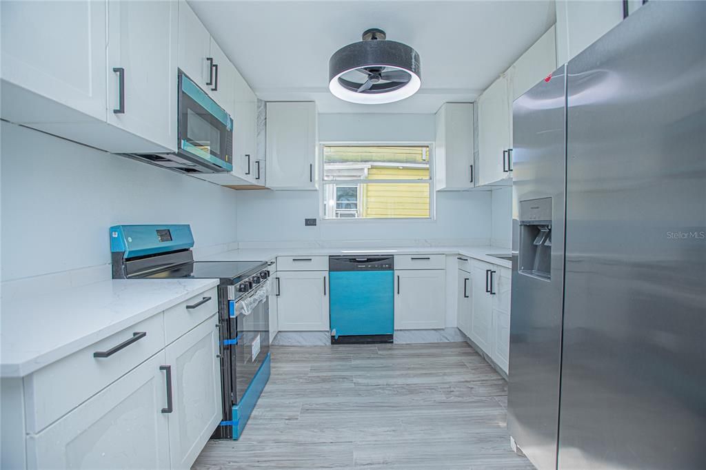 На продажу: $439,000 (5 спален, 3 ванн, 1752 Квадратных фут)