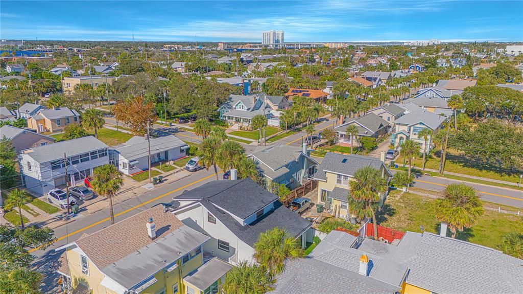 На продажу: $439,000 (5 спален, 3 ванн, 1752 Квадратных фут)