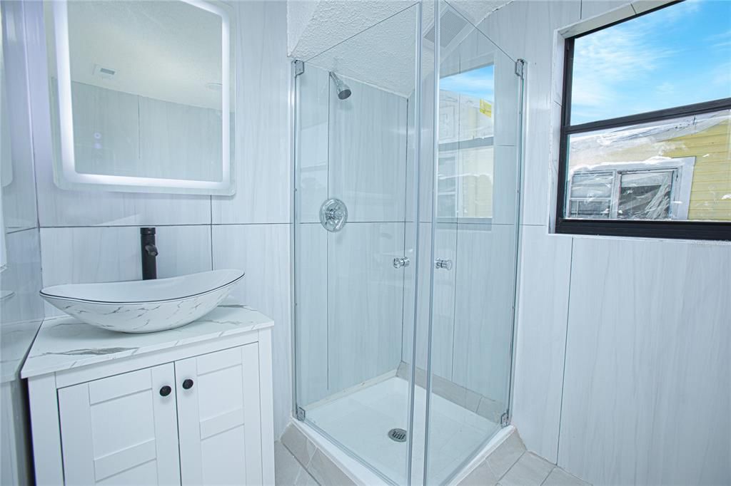 На продажу: $439,000 (5 спален, 3 ванн, 1752 Квадратных фут)