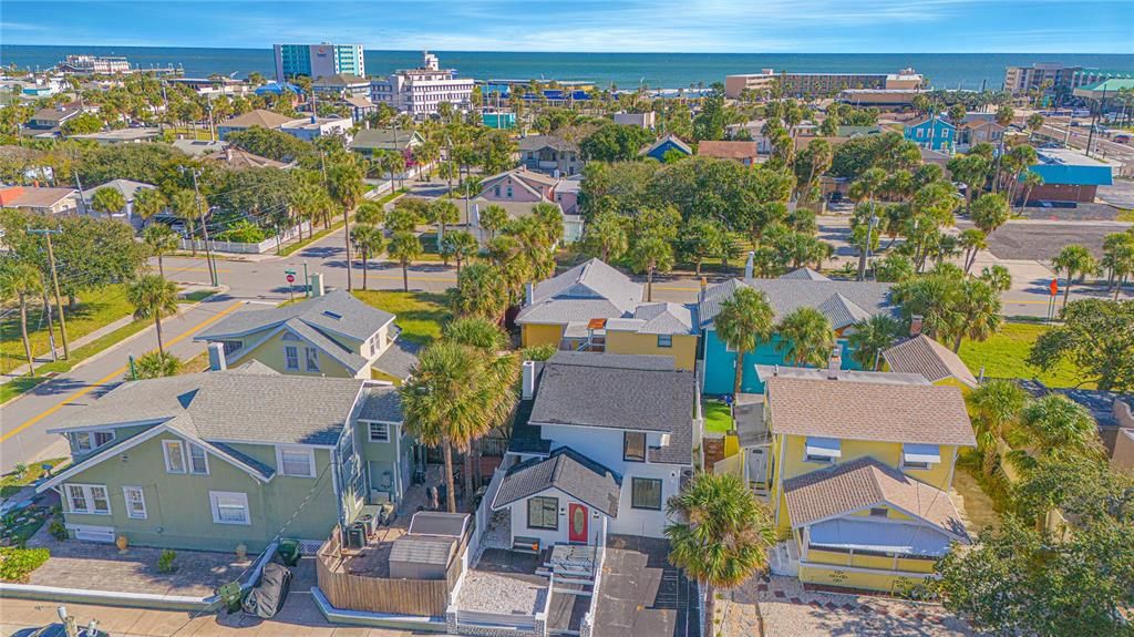 На продажу: $439,000 (5 спален, 3 ванн, 1752 Квадратных фут)