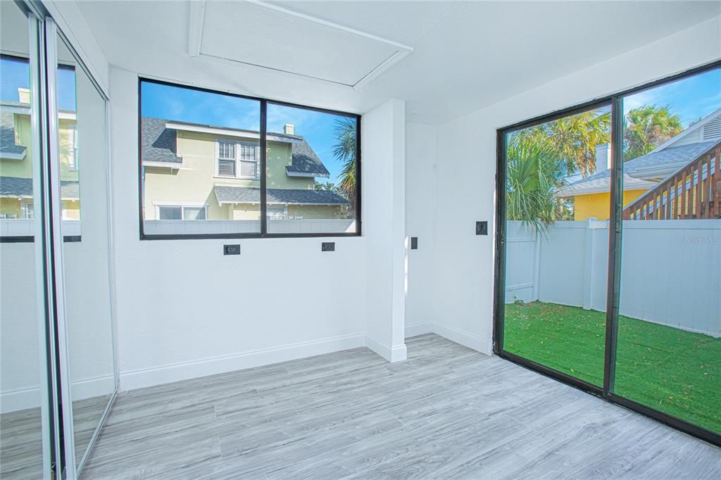 На продажу: $439,000 (5 спален, 3 ванн, 1752 Квадратных фут)