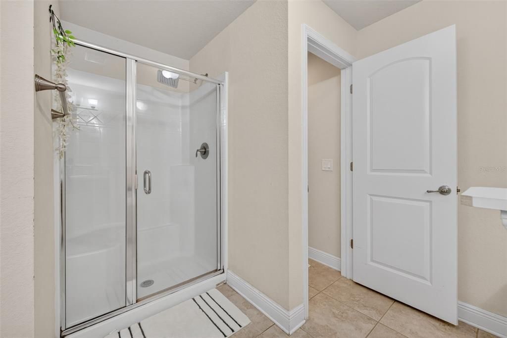 待售: $350,250 (4 贝兹, 3 浴室, 2257 平方英尺)