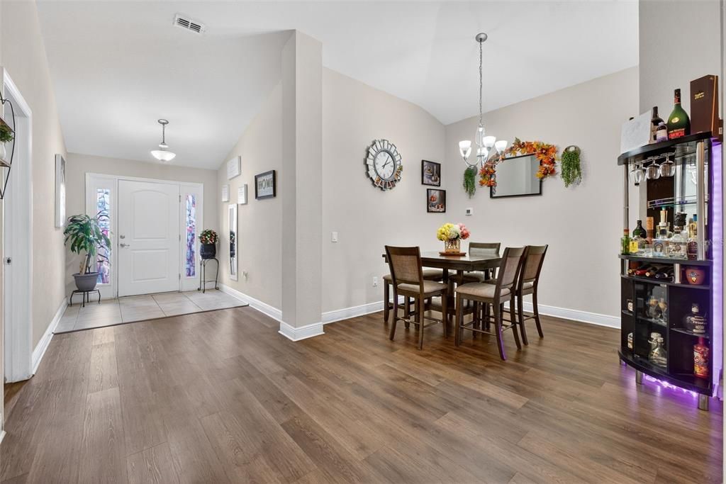 待售: $350,250 (4 贝兹, 3 浴室, 2257 平方英尺)